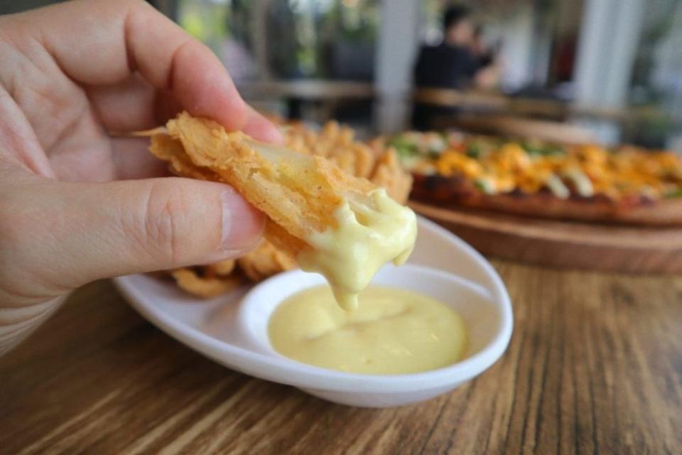 tenderfresh sengkang - onion blossom dip