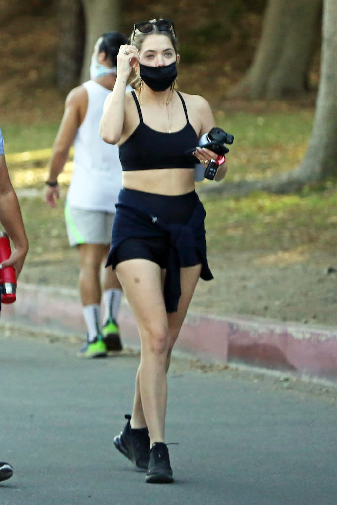 EXCLUSIVE: Ashley Benson goes out for a hike with a friend.She also has a few bruises on arm and legs. 18 Jan 2021 Pictured: Ashley Benson. Photo credit: P&P / MEGA TheMegaAgency.com +1 888 505 6342 (Mega Agency TagID: MEGA727176_001.jpg) [Photo via Mega Agency]