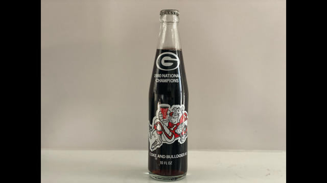Watch: Georgia fan 1980 national championship Coca-Cola