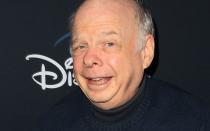 <p>Was tun, wenn für einen Film ein kleiner, schräger Charakterkopf gesucht wird, die Rolle für Danny DeVito aber zu winzig oder zu wenig lukrativ ist? Wallace Shawn anrufen! Der 78-Jährige, der Philosophie, Geschichte und Politik studierte, ist seit 1967 für jeden Spaß zu haben - von "Die Braut des Prinzen" über "Clueless - Was sonst!" bis "Star Trek: Deep Space Nine" und "Marriage Story". (Bild: Getty Images/David Livingston)</p> 