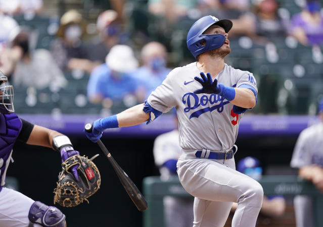 Julio Urías starts strong, Los Angeles Dodgers beat Colorado