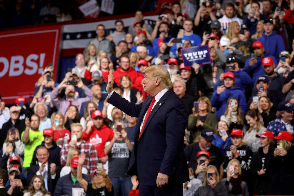 Eigentlich hatte Donald Trump in Iowa bei seinem Wahlkampf wie hier an der Drake University in Des Moines allen Grund zu Feiern. Wäre da nicht der unglückliche Tweet aus seinem Flieger. (Bild Reuters /Leah Millis)