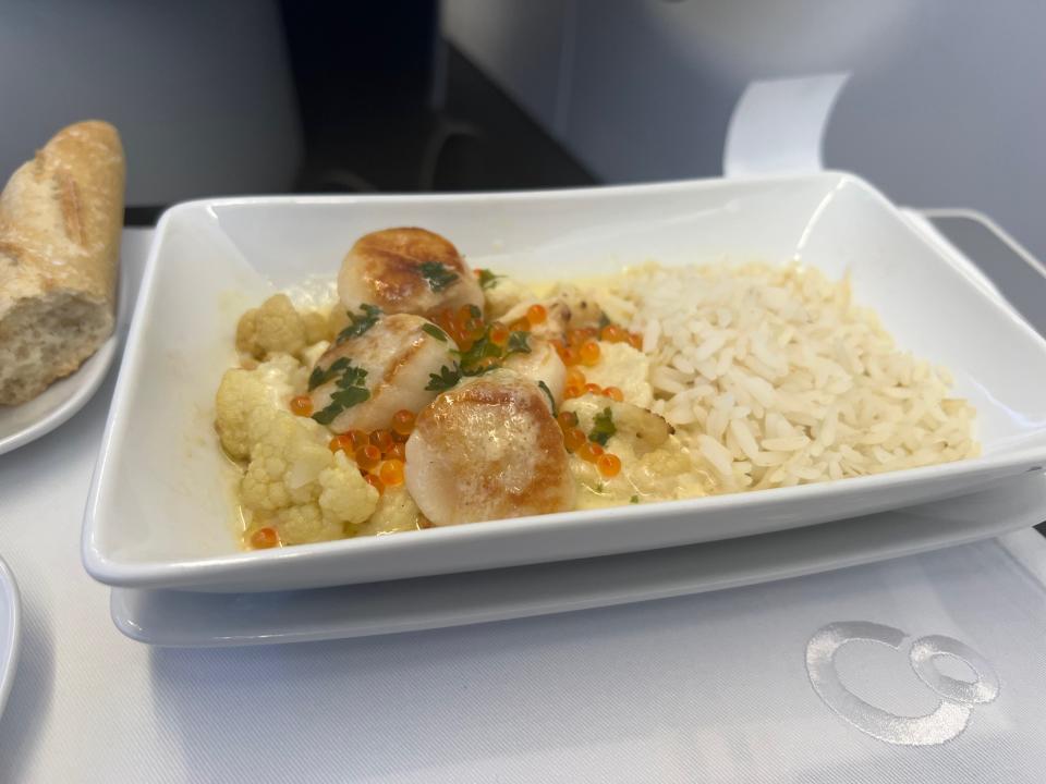 Flying on La Compagnie all-business class airline from Paris to New York — meal without the truffles.