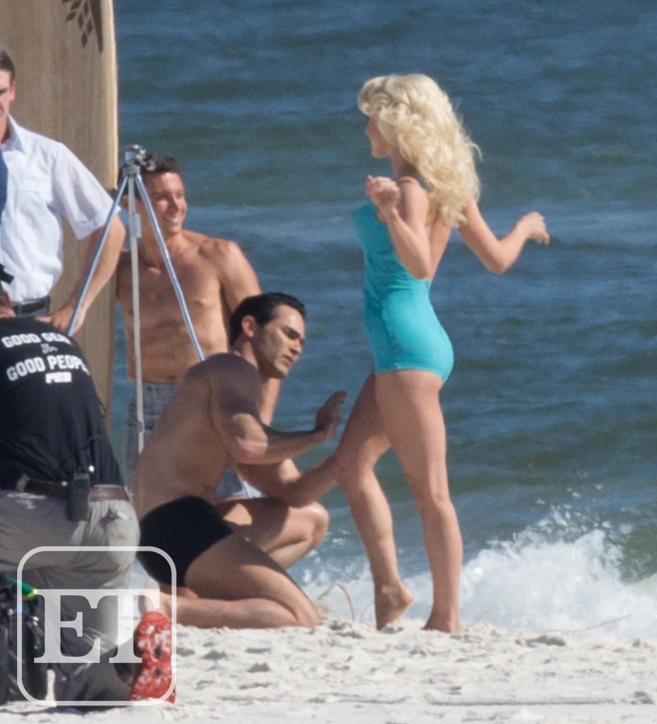 Julianne Hough Stuns In Retro Bikini On Set Of Bigger See The Pics 