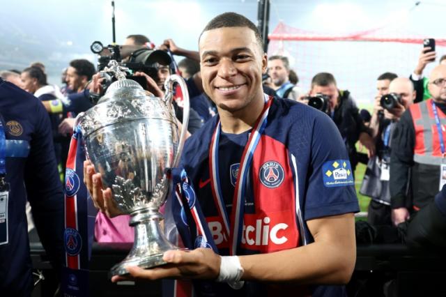 Madrid-bound Mbappe says 'people made me unhappy' at PSG - Yahoo Sports