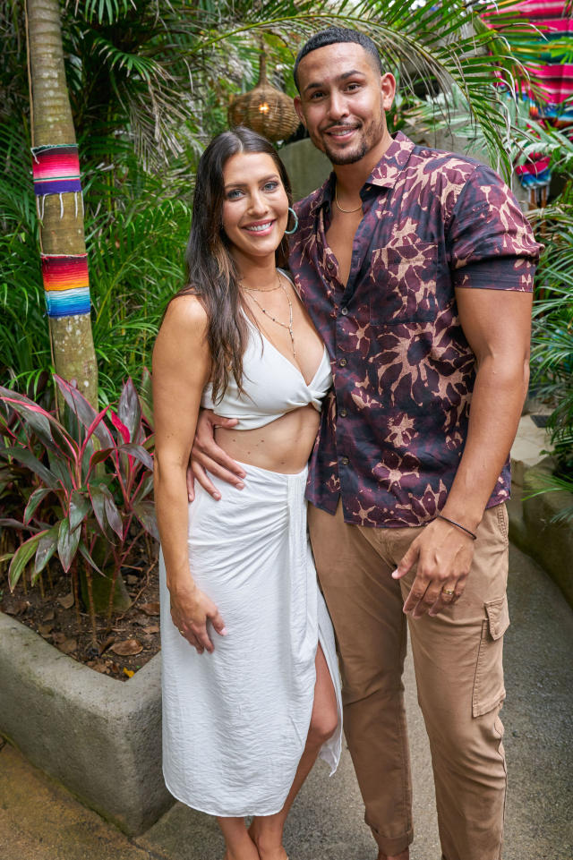 Littlebebe Sex - Bachelorette' Becca Kufrin announces she's pregnant: 'Little Bebe, we can't  wait to meet you'