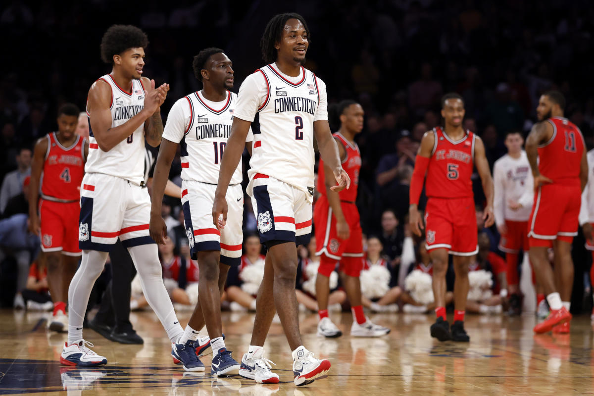 NCAA Tournament bracket revealed;  Complete the men's schedule with TV times: UConn takes first place overall