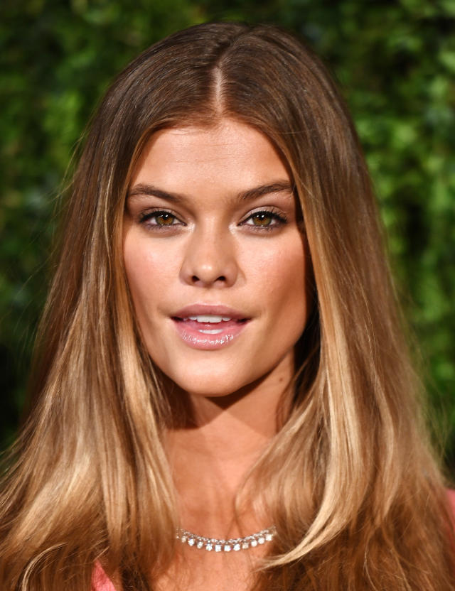 Top Model Nina Agdal Goes Underground, Model Nina Agdal (…