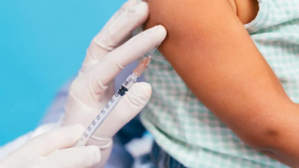 FDA afrima que vacina da Pfizer é segura e eficaz em crianças com menos de 5 anos (Imagem: Oneinchpunchphotos/Envato)