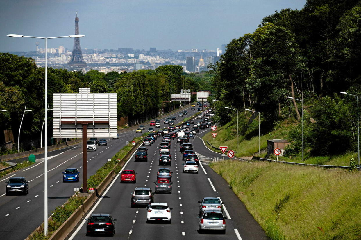 L'autoroute A13 est provisoirement fermée, après la découverte de fissures sur la chaussée.   - Credit:Zabulon Laurent / Zabulon Laurent/ABACA