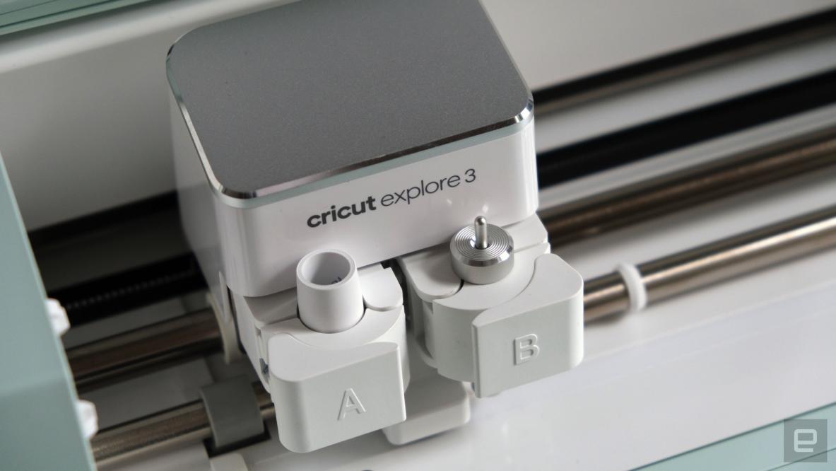 Cricut Explore 3 Machine Bundle - Explore 3 Machine + 3 Cutting