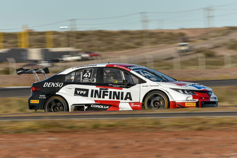 Jorge Barrio, del Toyota Gazoo Racing, ganó la primera de las dos carreras en Neuquén y se estrenó como vencedor en el TC2000