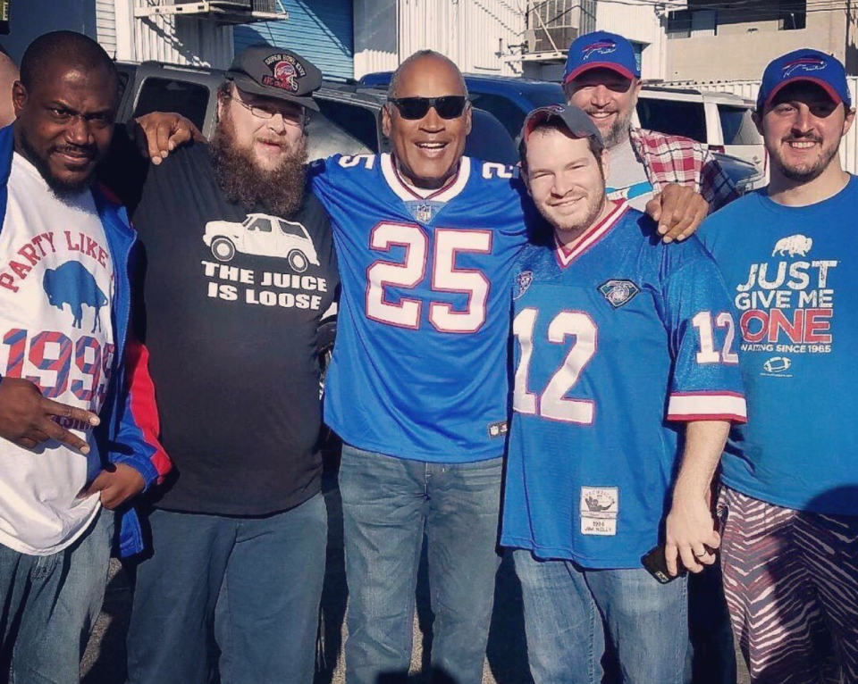 O.J. Simpson with Bills fans. (via Twitter)