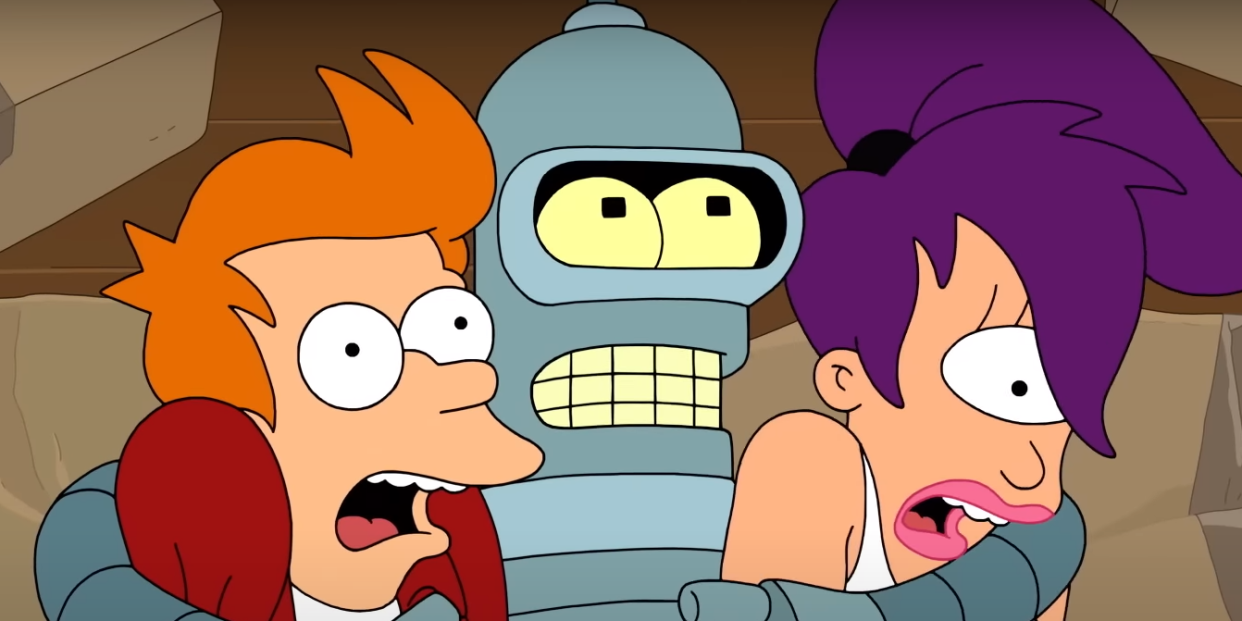 futurama season 11, fry and leela being squeezed by bender