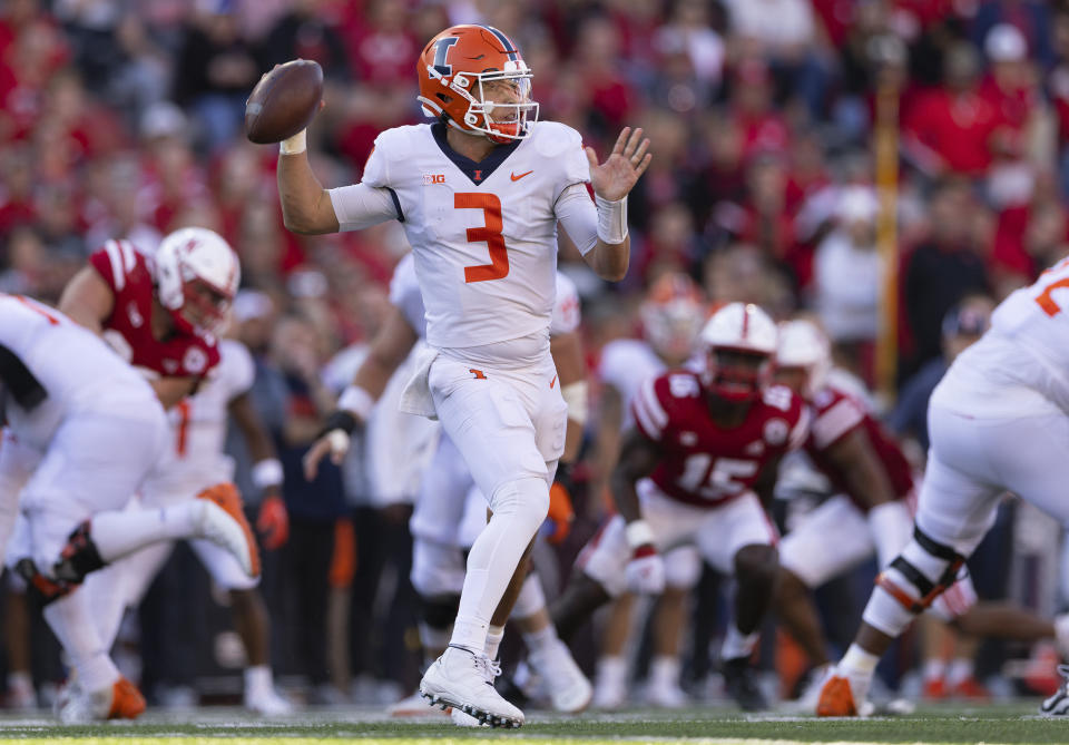 Illinois quarterback Tommy DeVito (3) passes the ball against Nebraska during the second half of an NCAA college football game Saturday, Oct. 29, 2022, in Lincoln, Neb. Illinois defeated Nebraska 26-9. (AP Photo/Rebecca S. Gratz)