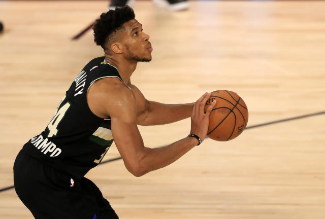 Giannis Antetokounmpo drops hilarious Packers video after early