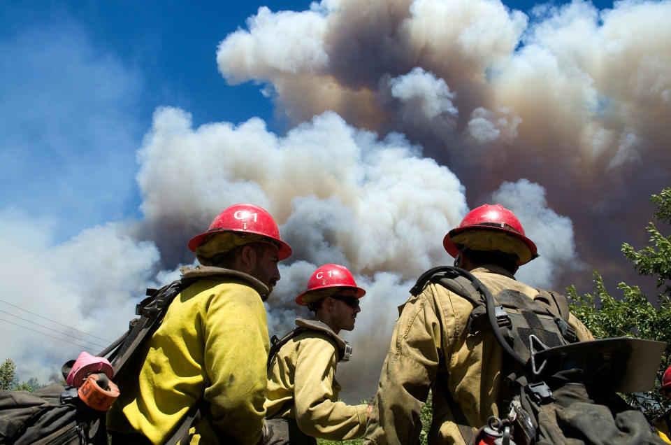 Southern California wildfire forces evacuations