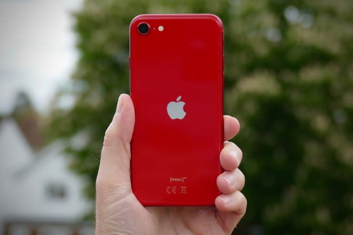 The iPhone SE 2020 Back Hand Red.