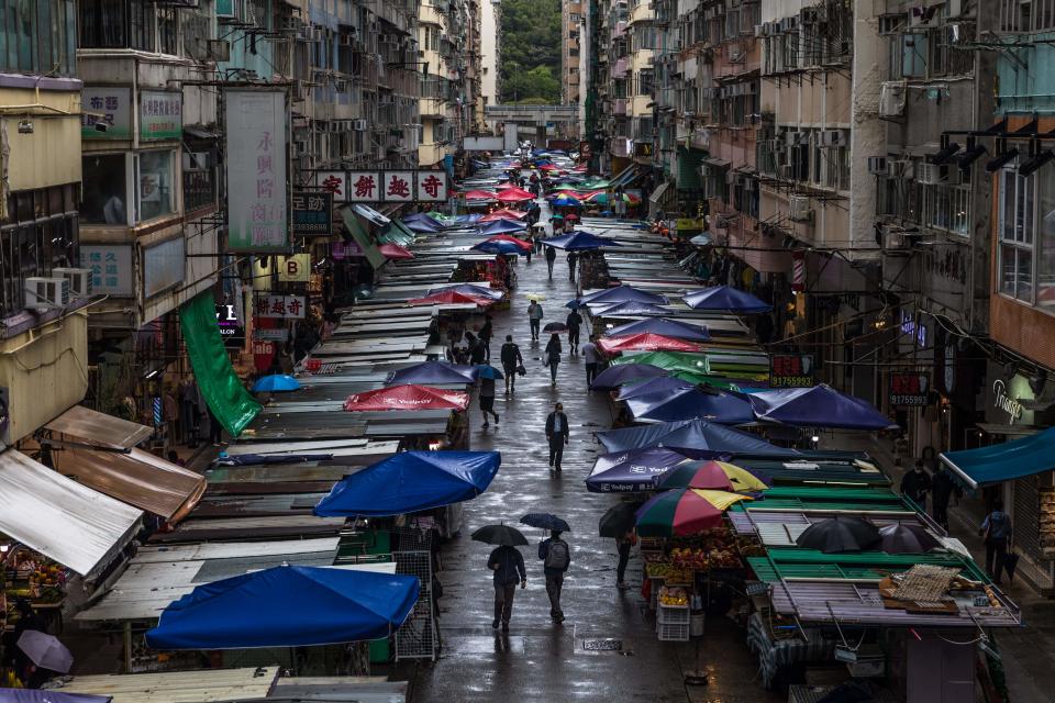 本港疫情持續，政府發出強制檢測公告。 (Photo by DALE DE LA REY/AFP via Getty Images)