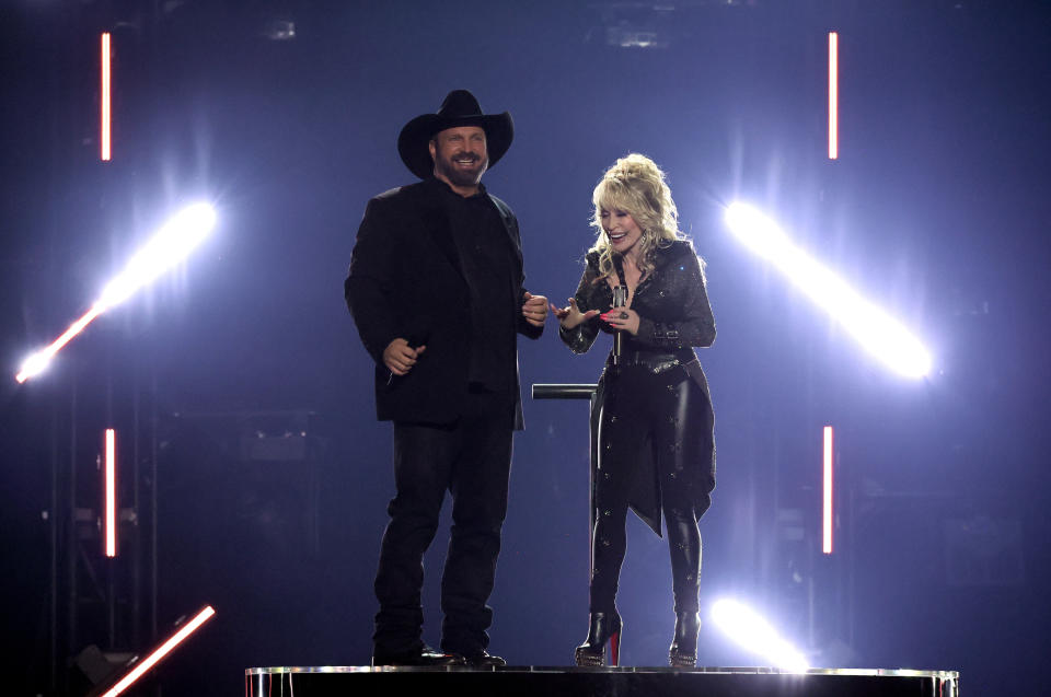 dolly parton, garth brooks, 58th Academy Of Country Music Awards