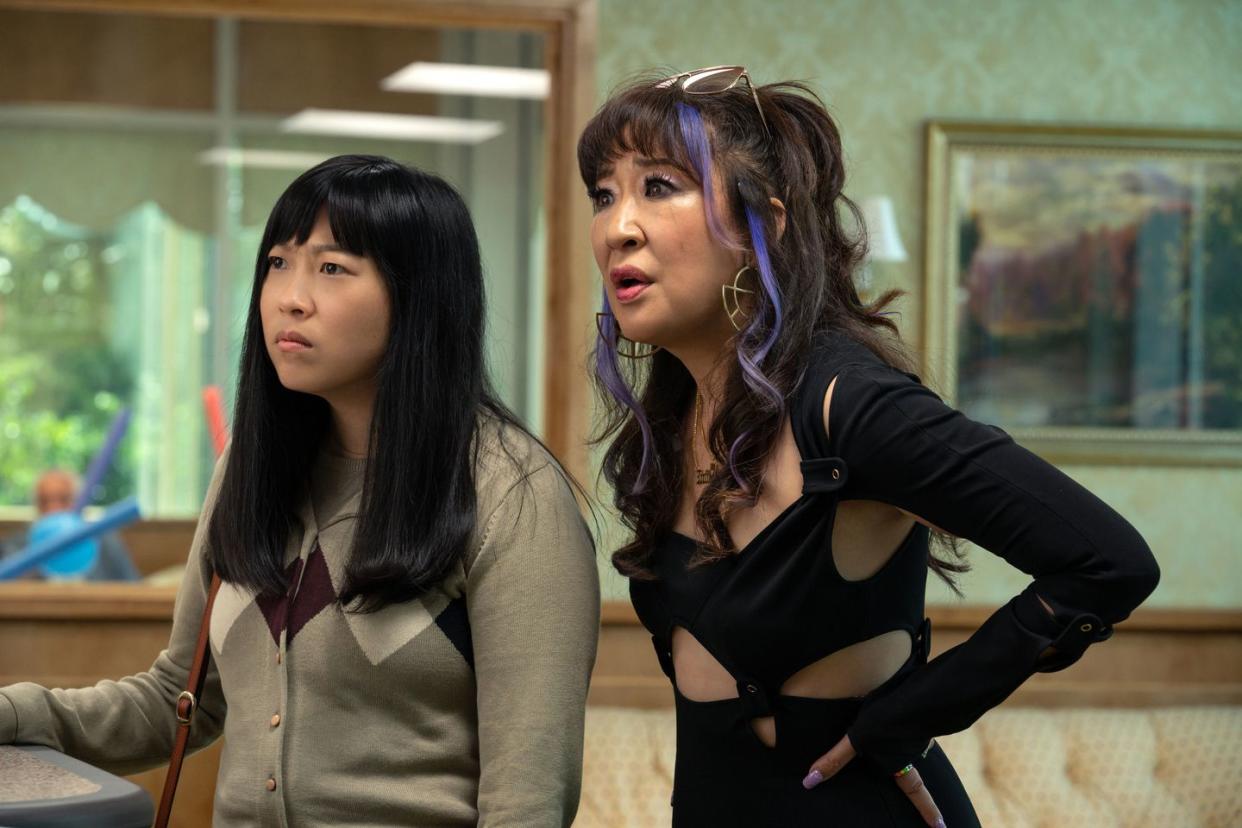 sandra oh, awkwafina, quiz lady