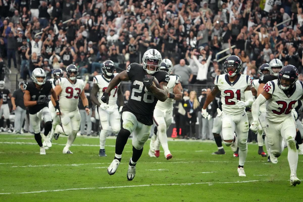 Raiders 2022 season awards: MVP, Rookie of the Year, Breakout player, more