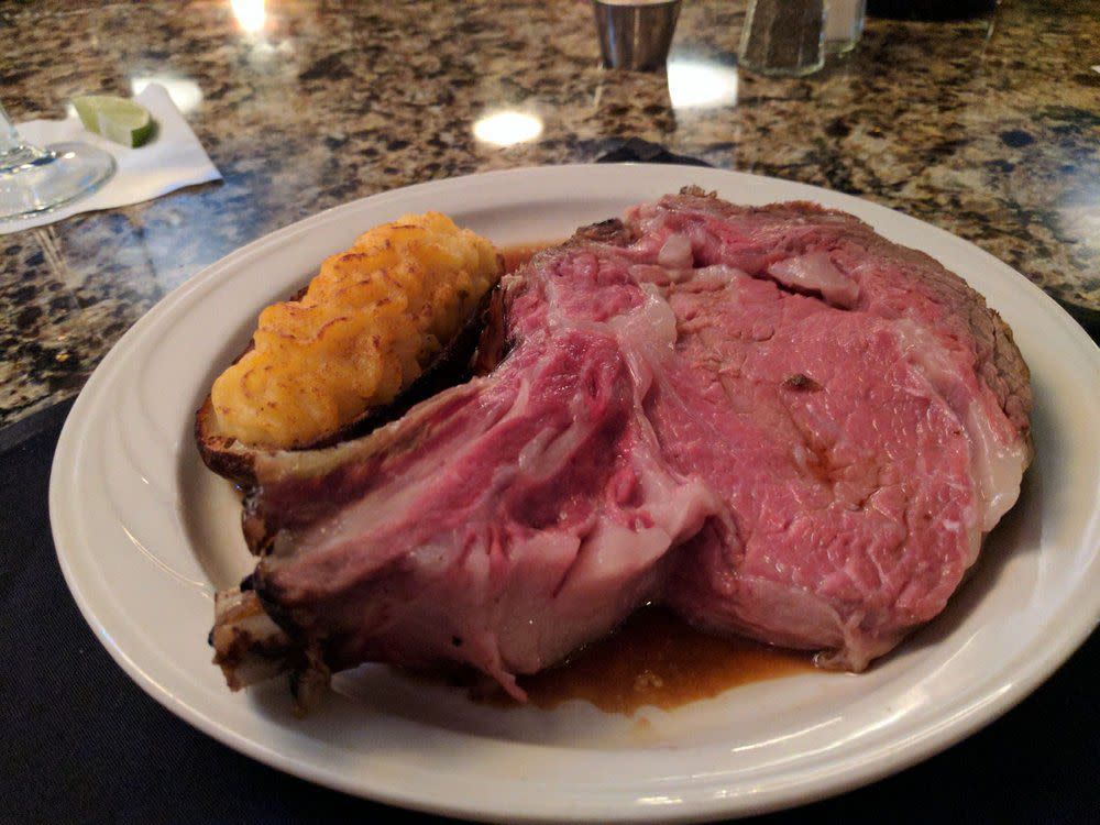 Walter's Steakhouse, Wilmington, Delaware, King Size Chuck Side Prime Rib