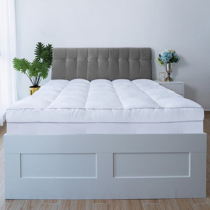 Lachapelle Down Alternative Mattress Topper