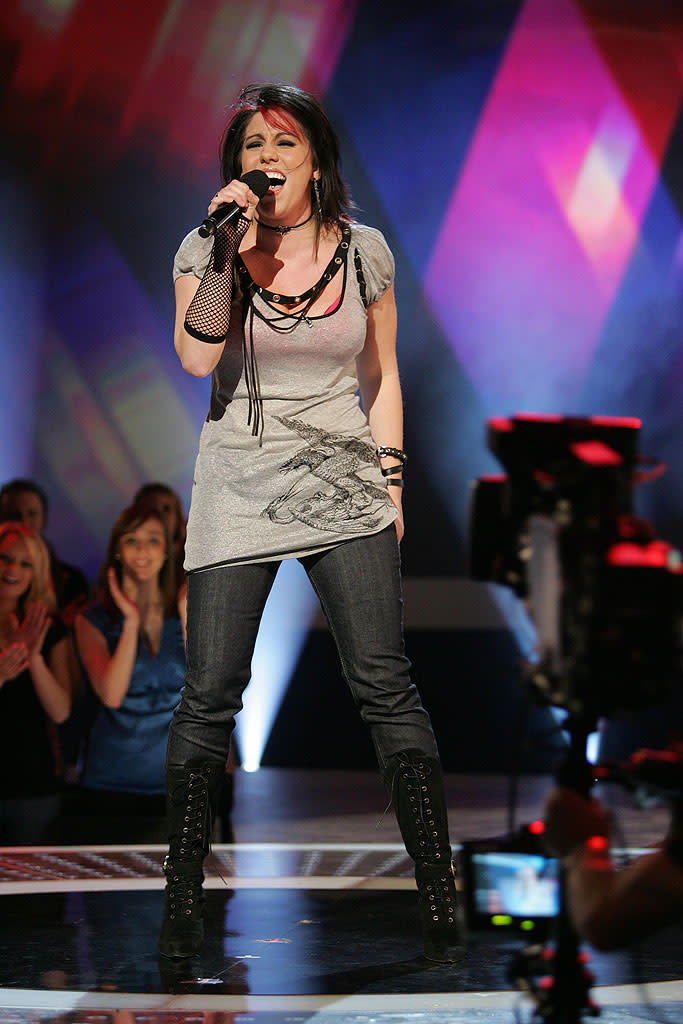 Gina Glocksen performs in the 6th season of American Idol.
