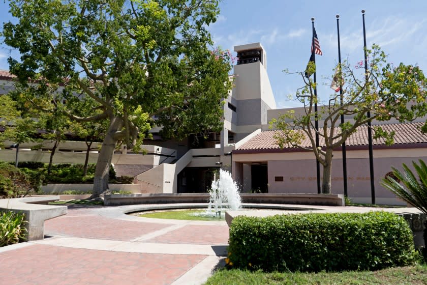 City Hall is on Pacific Avenue.