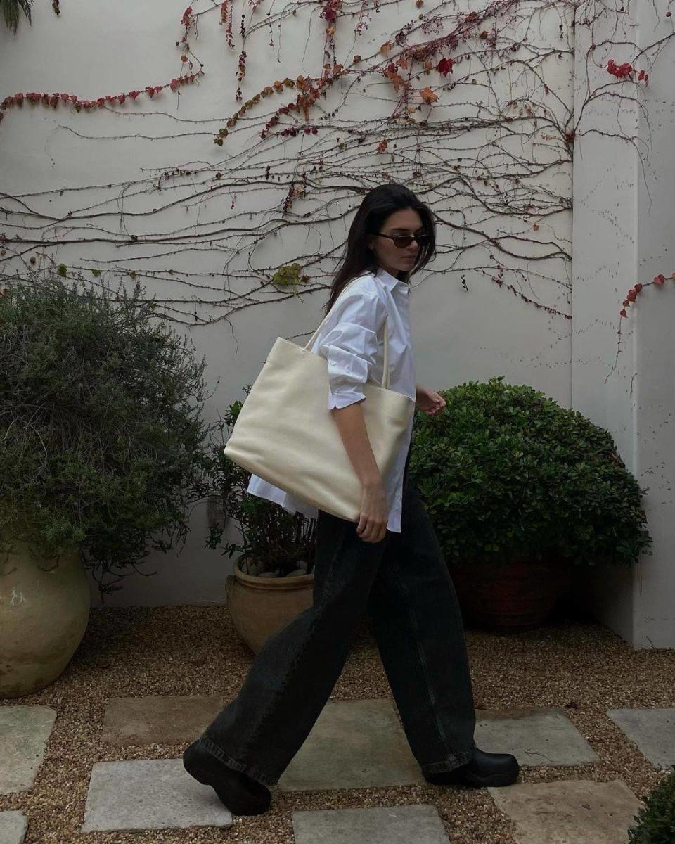 The Row Margaux手袋要變成「New Birkin」嗎？2024 It Bag鎖定Jennie也加持的靜奢風大手袋