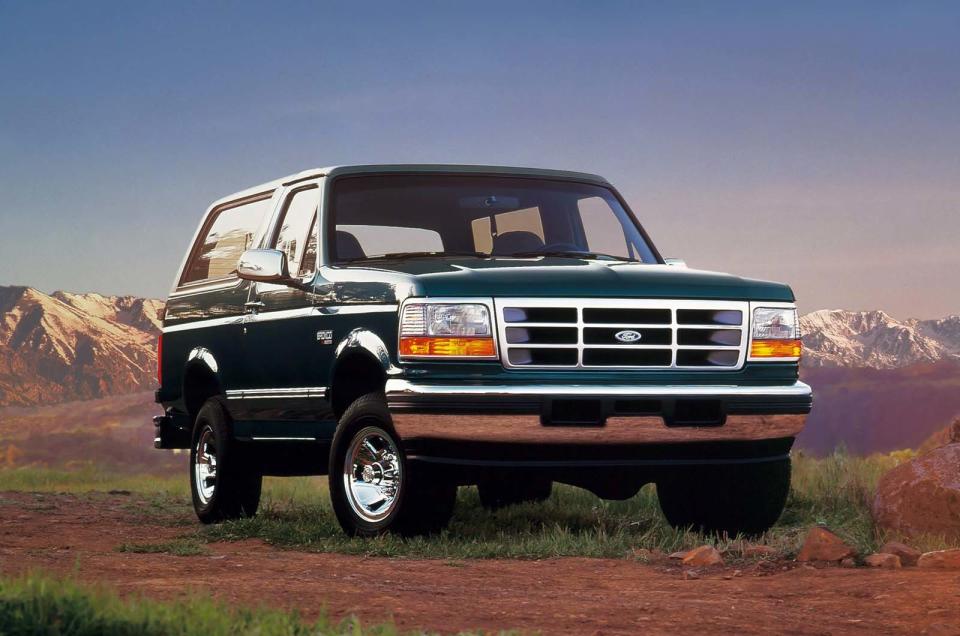 <p>History.com has named it “the most infamous vehicle of the 20th century. On <span>Friday </span>June 17 1994, a white Ford Bronco driven by Al Cowlings, led police cars through 50 miles of Orange County, while <strong>helicopters</strong> <strong>circled</strong> <strong>overhead</strong>. In the back was former NFL star and actor <strong>OJ Simpson</strong>, highly agitated<strong>; </strong>his ex-wife <strong>Nicole </strong>and her friend <strong>Ron Goldman </strong>has been found murdered five days before.</p><p>Around 90 million people watched the footage on <strong>television</strong>, before Simpson surrendered outside his house. The white Bronco is now on display at the Alcatraz East Crime Museum in Tennessee.</p>