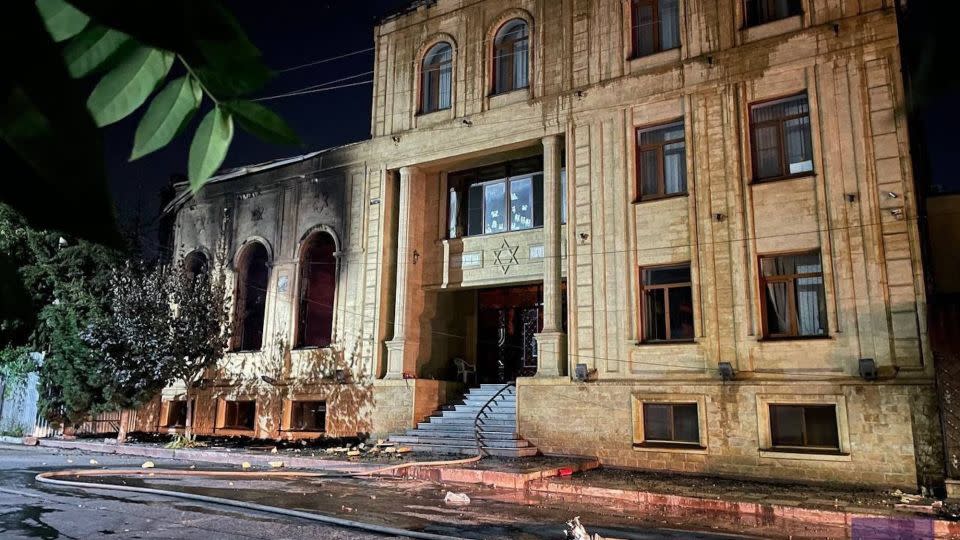 The aftermath of an attack at a synagogue in Derbent, Dagestan. - TASS