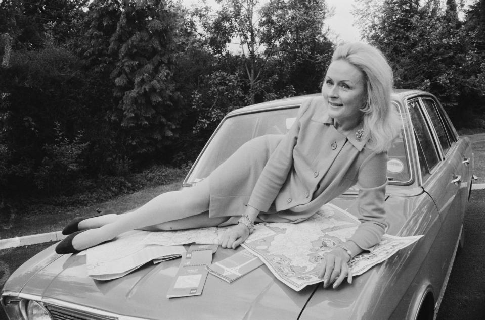 Map-reading (1968): Rosemary Smith was well aware that car marketing men saw in the former model ‘a leggy blonde dolly bird’ (her words) who could be draped over bonnets