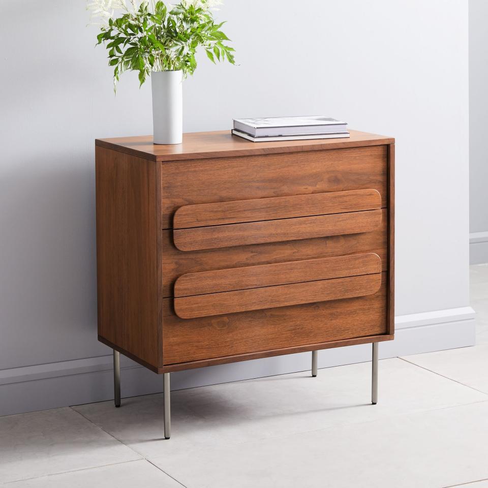 <p>;/p><p>Gemini 3-Drawer Dresser</p><p>westelm.com</p><p>$454.99</p><span class="copyright">West Elm</span>