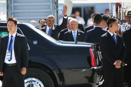 U.S. President Barack Obama arrives at Hangzhou Xiaoshan international airport before the G20 Summit in Hangzhou, Zhejiang province, China September 3, 2016. REUTERS/Damir Sagolj