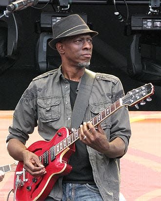Five-time Grammy Award winner Keb' Mo' will perform Saturday at the St. Augustine Amphitheatre. The show was originally scheduled at Fort Mose.