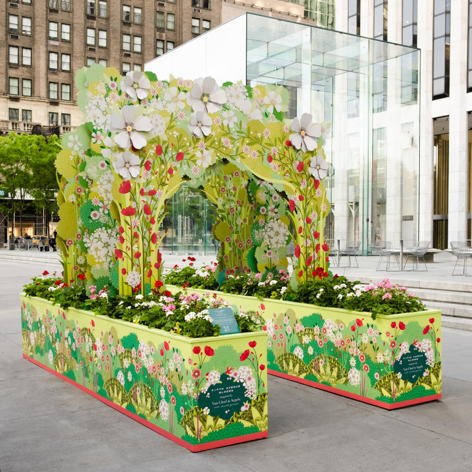 A “Blooms” installation by the Apple store on Fifth Avenue.