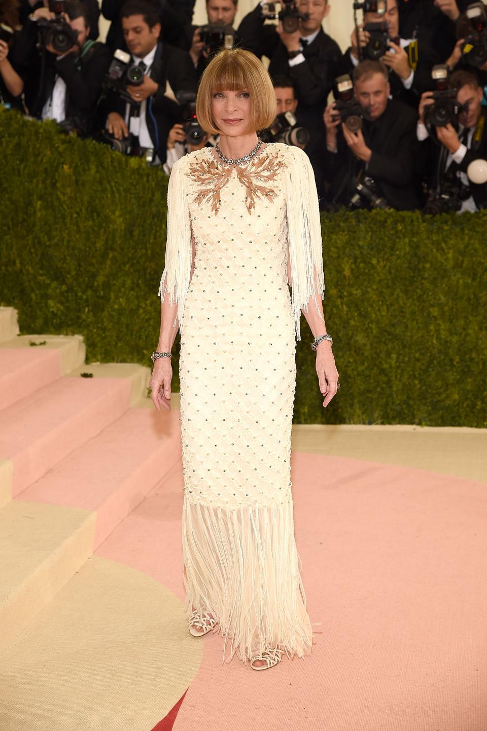 <h1 class="title">Anna Wintour in Chanel Haute Couture</h1><cite class="credit">Photo: Getty Images</cite>