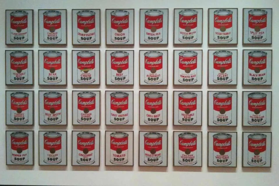 Las latas de sopa Campbell's de Andy Warhol entre las pinturas de comida más famosas.