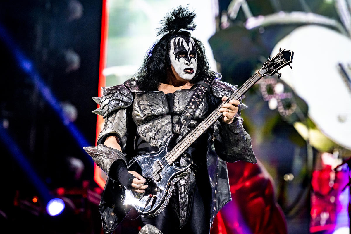 Gene Simmons passa mal e show do KISS em Manaus é interrompido