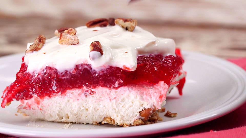 Strawberry-Pretzel Jello Salad