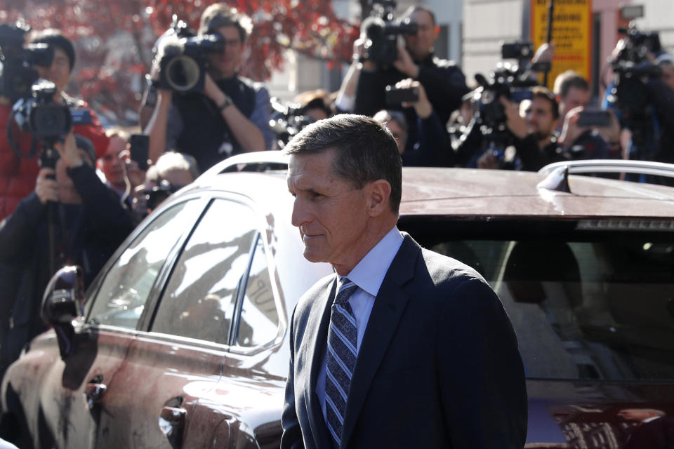 Former national security adviser Michael Flynn enters&nbsp;a federal&nbsp;courthouse in Washington, D.C., before pleading guilty on Dec. 1. (Photo: Jonathan Ernst / Reuters)