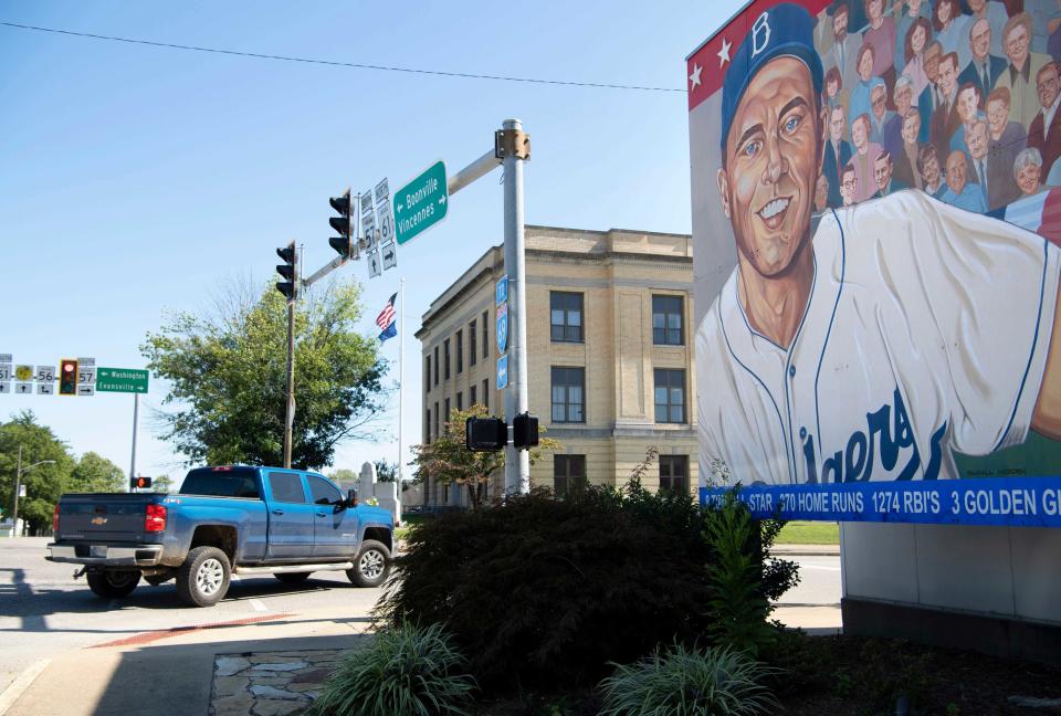 A 52' x 16' mural of Gil Hodges, painted by Randy Hedden, stands at the corner of Hwy 61 and Hwy 57 in Petersburg, Ind., Hodges' hometown. Hodges is portrayed as a player for the Brooklyn Dodgers (part of two World Series winning Dodgers teams ‚Äì 1955 in Brooklyn and 1959 in Los Angeles) and manager for the New York Mets (captained the Miracle Mets to their first-ever World Series title in 1969).