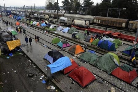 Tents of migrants waiting to cross the Greek-Macedonian border are pictured near the village of Idomeni, Greece, March 15, 2016. REUTERS/Alexandros Avramidis -