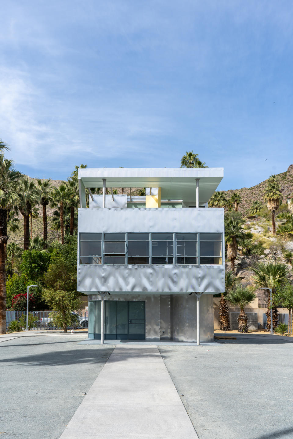 The Aluminaire House, built in 1931 as a full-scale model house, was unveiled as a permanent exhibit at Palm Springs Art Museum in 2024.