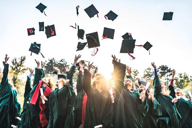 graduation pictures ideas