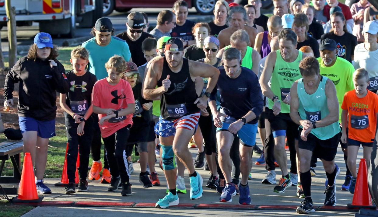 The start of the Raise the Roof 5K early Saturday morning, March 4, 2023, at Rankin Lake Park.