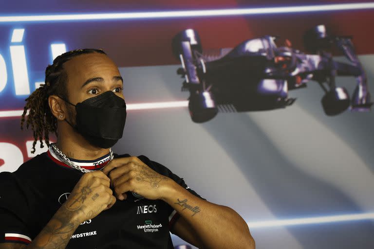 Lewis Hamilton llamó por teléfono a Max Verstappen, tras el accidente que protagonizaron en el Gran Premio de Gran Bretaña; el británico afirmó que repetiría la maniobra