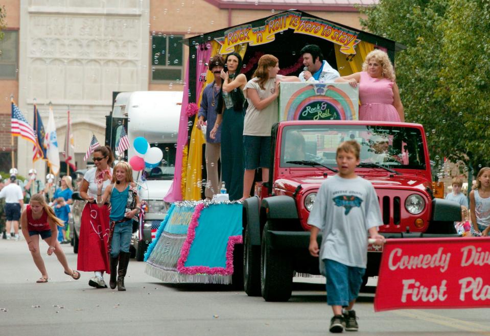 The Ron Brown Insurance entry earned first place in the comedy division at the Linton Freedom Festival Parade on  July 4, 2007.